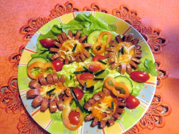 Párky v tvare kvetov zapečené s vajíčkom (fotorecept) - obrázok 6