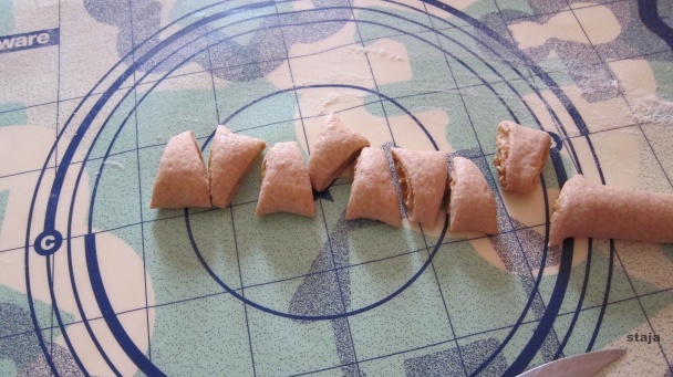 Škvarkové slané trojuholníky (fotorecept) - obrázok 3