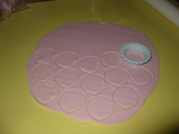 Kakaová torta a postup na ružičky - obrázok 7