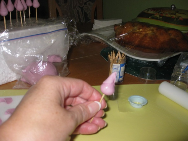 Kakaová torta a postup na ružičky - obrázok 10