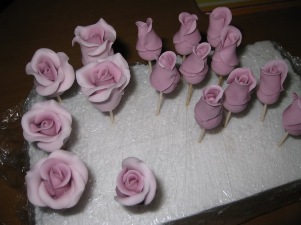 Kakaová torta a postup na ružičky - obrázok 14