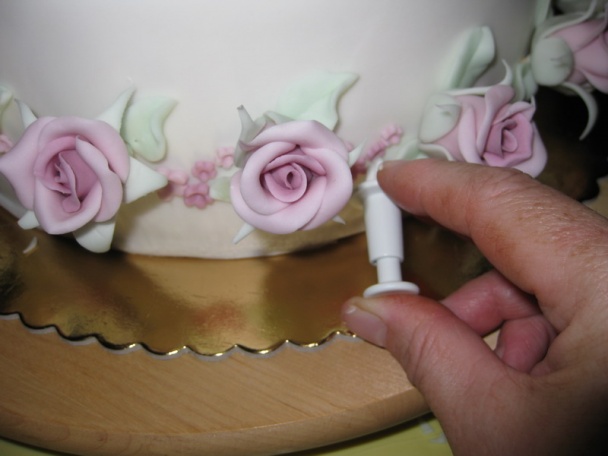 Kakaová torta a postup na ružičky - obrázok 22