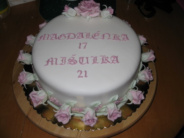 Kakaová torta a postup na ružičky - obrázok 23