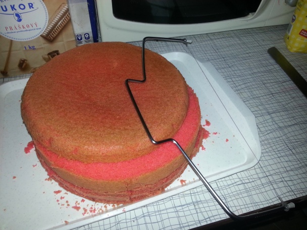 Ružová torta s tigrovitým vzorom  - obrázok 3