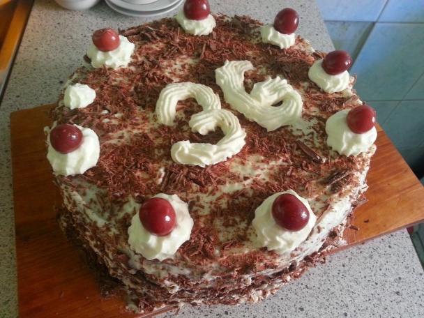 Torta z čierneho lesa - obrázok 6