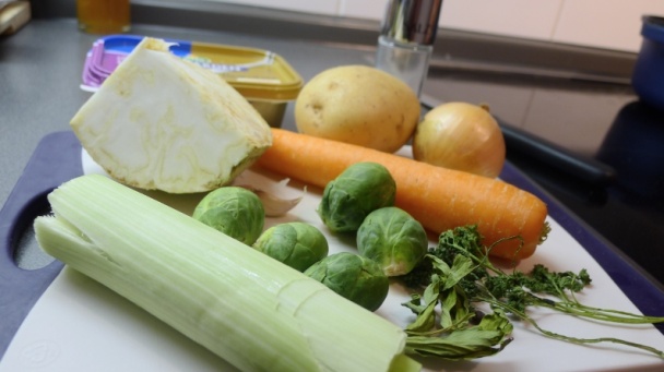 Zeleninová polievka mojej mamičky - obrázok 1