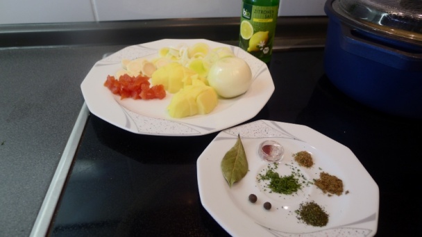 Kyslastá morčacia zeleninová polievka - obrázok 1