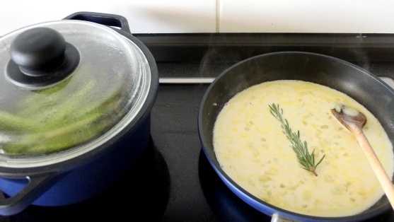 Zelená špargľa v smotanovej feta omáčke - obrázok 3