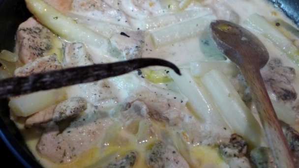 Kuracie mäso so špargľou, zemiakmi a parmezánom (fotorecept) - obrázok 4