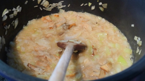 Ryža s hubami, špargľou a sušenými paradajkami (fotorecept) - obrázok 4