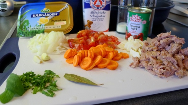 Paradajkovo-tuniaková omáčka na cestoviny (fotorecept) - obrázok 1