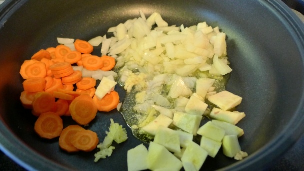 Paradajkovo-tuniaková omáčka na cestoviny (fotorecept) - obrázok 2