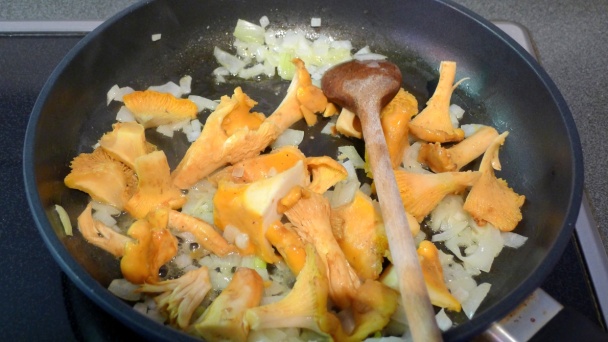 Cestoviny s kuriatkami, fazuľkami a paradajkami (fotorecept) - obrázok 3