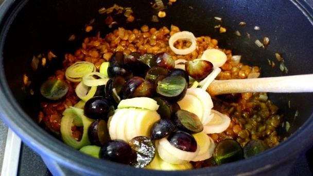 Tortiglioni so šošovicou, pórom a hroznom (fotorecept) - obrázok 7