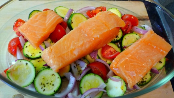 Pečený losos na letnej zelenine (fotorecept) - obrázok 7