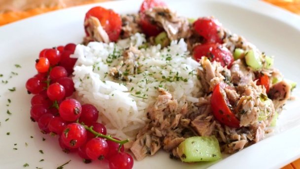 Svieži tuniakovo-ryžový šalát (fotorecept) - obrázok 6