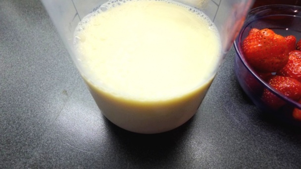 Jahodovo-ríbezľový nápoj (fotorecept) - obrázok 1