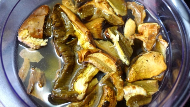 Cestoviny s paradajkovo-zeleninovou omáčkou so sójou (fotorecept) - obrázok 1