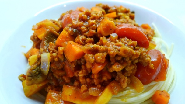 Cestoviny s paradajkovo-zeleninovou omáčkou so sójou (fotorecept) - obrázok 9