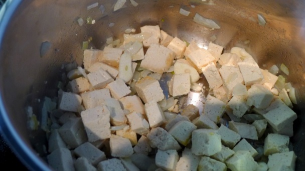 Paradajková polievka s tofu a bylinkami (fotorecept) - obrázok 3