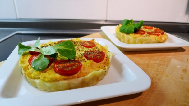 Slaný koláč s tofu a horčicou (fotorecept) - obrázok 6