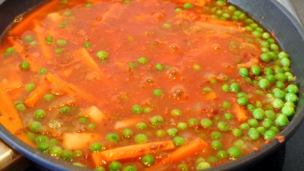 Hráškový prívarok so zemiakovými mini-plackami (fotorecept) - obrázok 5