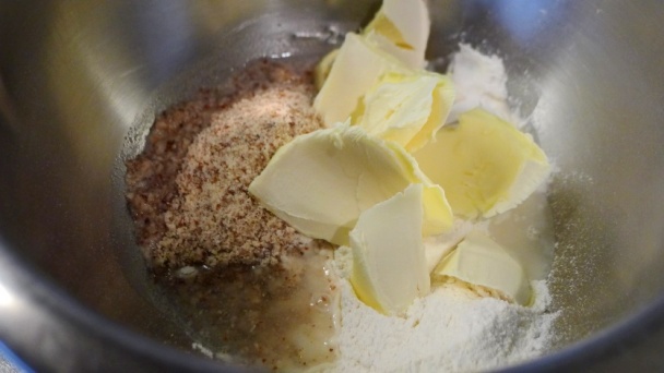 Mandľový slaný koláč s bylinkovými sladkými zemiakmi (fotorecept) - obrázok 1