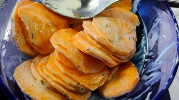 Mandľový slaný koláč s bylinkovými sladkými zemiakmi (fotorecept) - obrázok 4