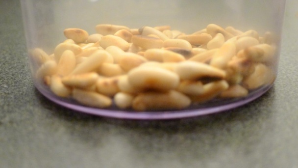 Nátierka z papriky a píniových orieškov (fotorecept) - obrázok 2