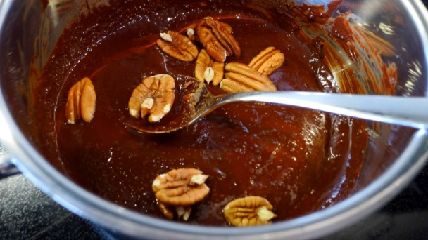 Čokoládový koláč s cícerom a pekanovými orechmi (fotorecept) - obrázok 6