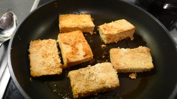 Tofu obalené v mandliach s pekanovou omáčkou (fotorecept) - obrázok 5
