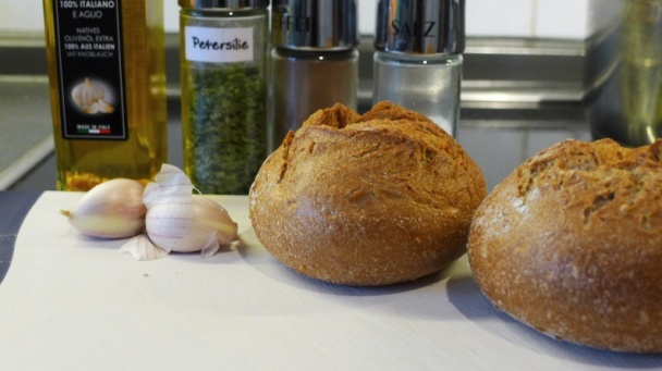 Cesnakové pečivo ako príloha (fotorecept) - obrázok 1