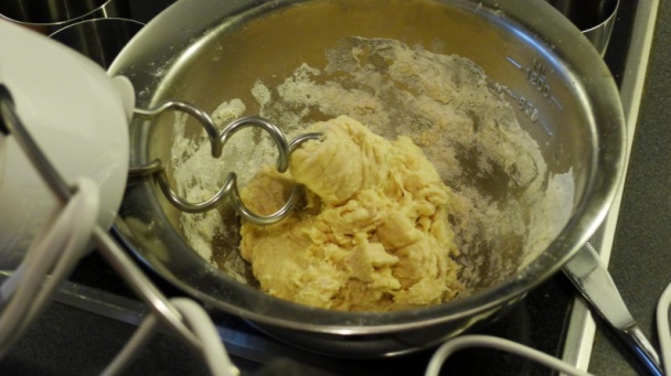 Mandľovo-medový koláč Bienenstich (fotorecept) - obrázok 3