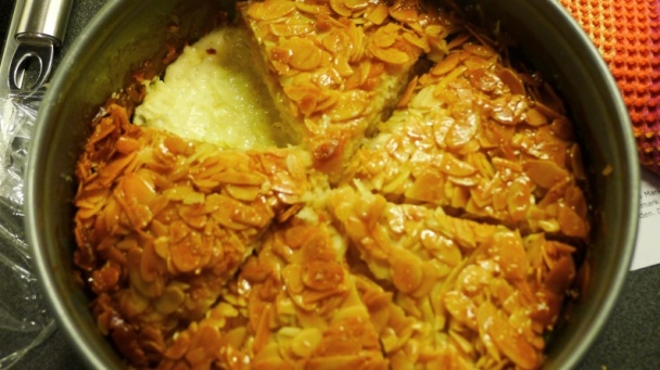 Mandľovo-medový koláč Bienenstich (fotorecept) - obrázok 9