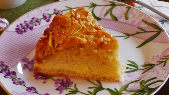 Mandľovo-medový koláč Bienenstich (fotorecept) - obrázok 15