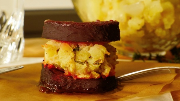 Pečená cvikla so zemiakovo-bylinkovou plnkou (fotorecept) - obrázok 8