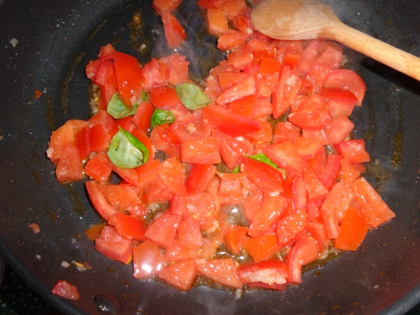 Spaghetti al tonno e pomodoro fresco (fotorecept) - obrázok 4