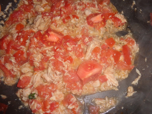 Spaghetti al tonno e pomodoro fresco (fotorecept) - obrázok 5