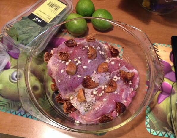 Morčacie stehno špikované sušenými figami a slaninkou - obrázok 2