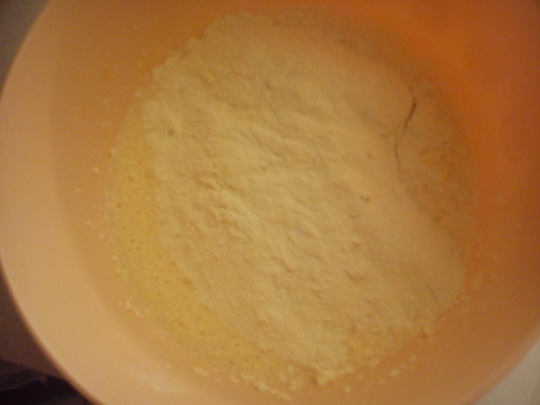 Šťavnatý citronový koláč - bezlepkový - obrázok 3