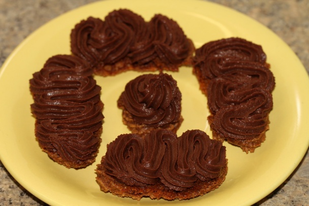 Orechové rožky s čokoládovým krémom (vegan) - obrázok 2