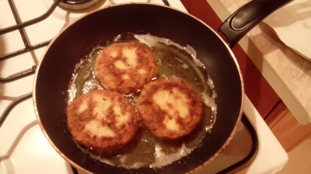 Tofu karbonátky s uhorkovým dipom - obrázok 4