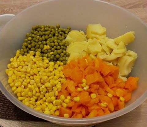 Vianočný zemiakový šalát zdravšie - obrázok 3