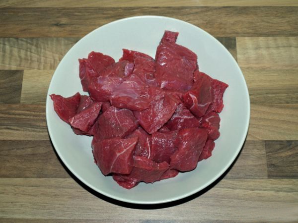 Hovädzie s cesnakovo korenistou omáčkou (fotorecept) - obrázok 1