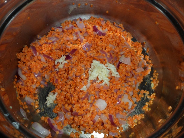 Pečené mäso s dusenou červenou šošovicou (fotorecept) - obrázok 8