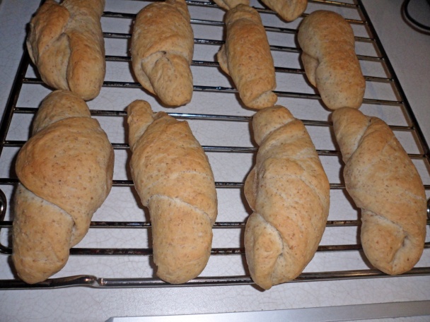 Kváskové rožky s celozrnnou múkou - obrázok 19