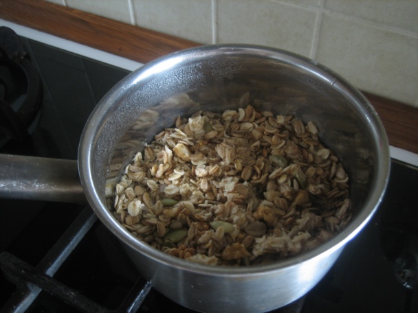 Dlho vláčne žemličky s celozrnnou múkou a semienkami (fotorecept) - obrázok 1