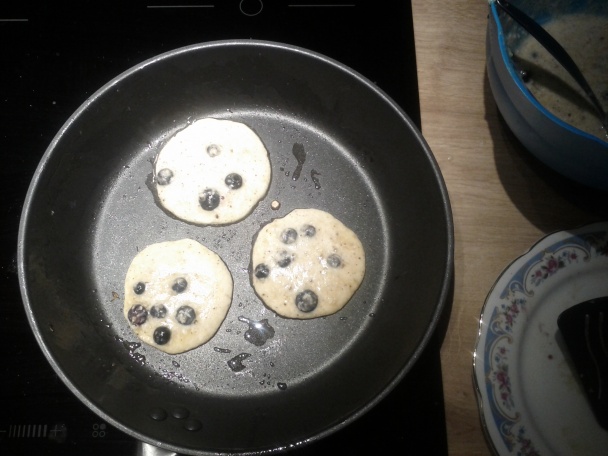 Čučoriedkové palacinky bez múky (fotorecept) - obrázok 4