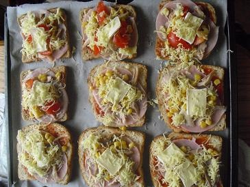 Chladničkové pizza hrianky (fotorecept) - obrázok 3
