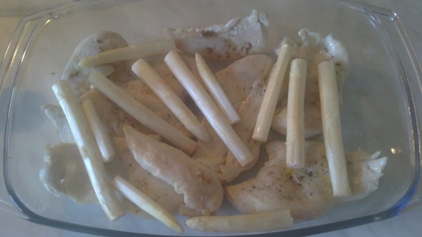 Kuracie prsia zapekané so šampiňónmi a špargľou - obrázok 2